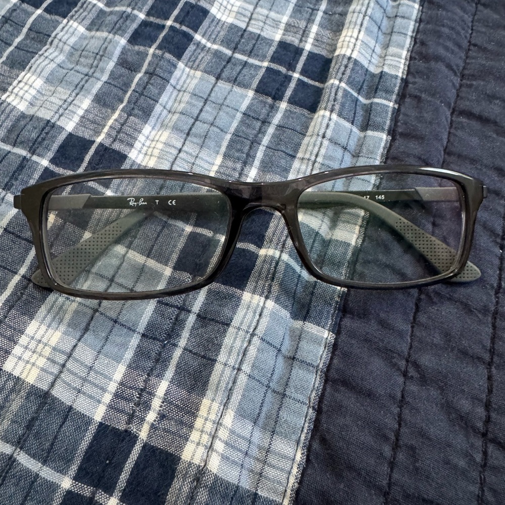 Ray-Ban